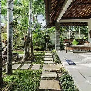 villa-damai-seminyak-bali.hotelsseminyak.net/